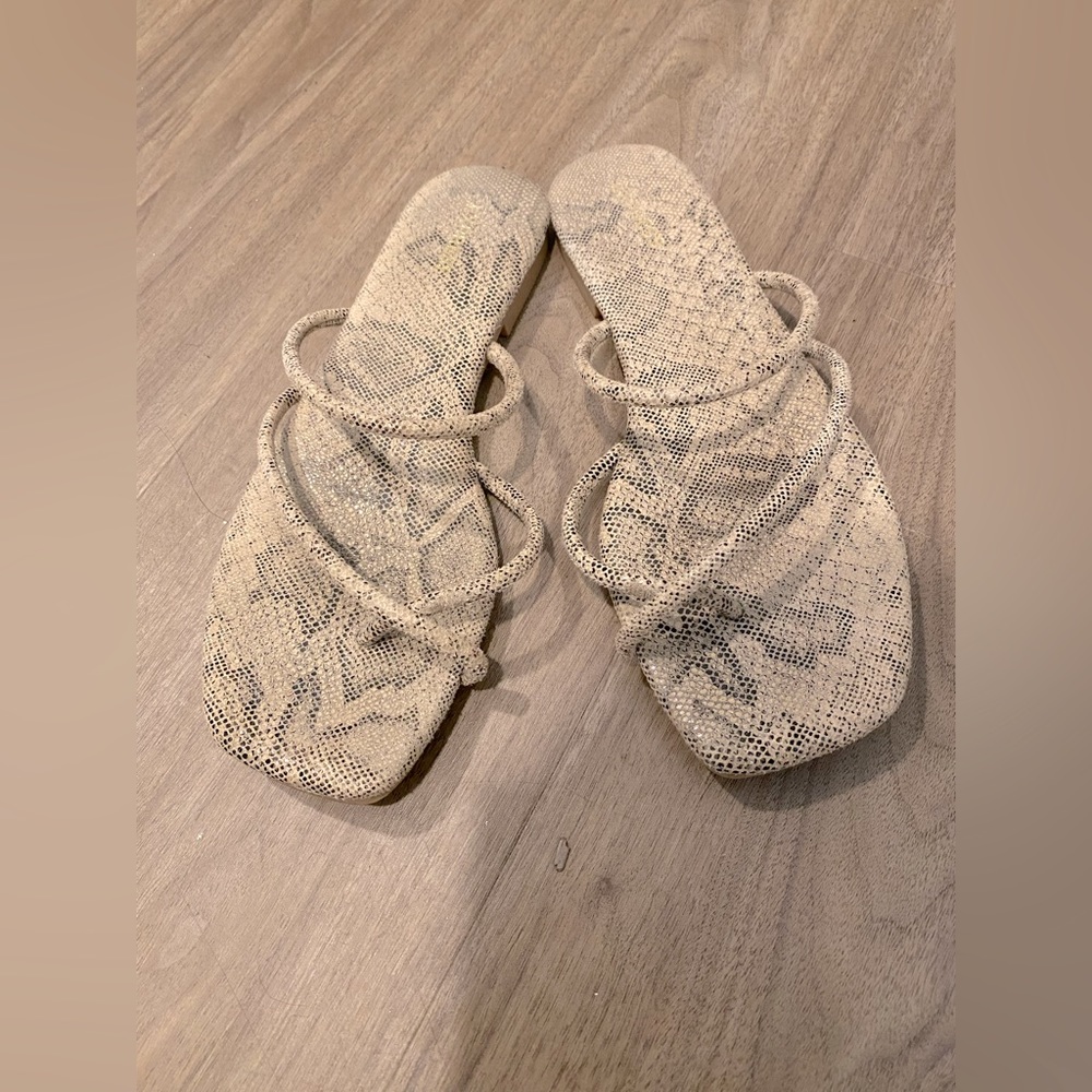 Express Sandals